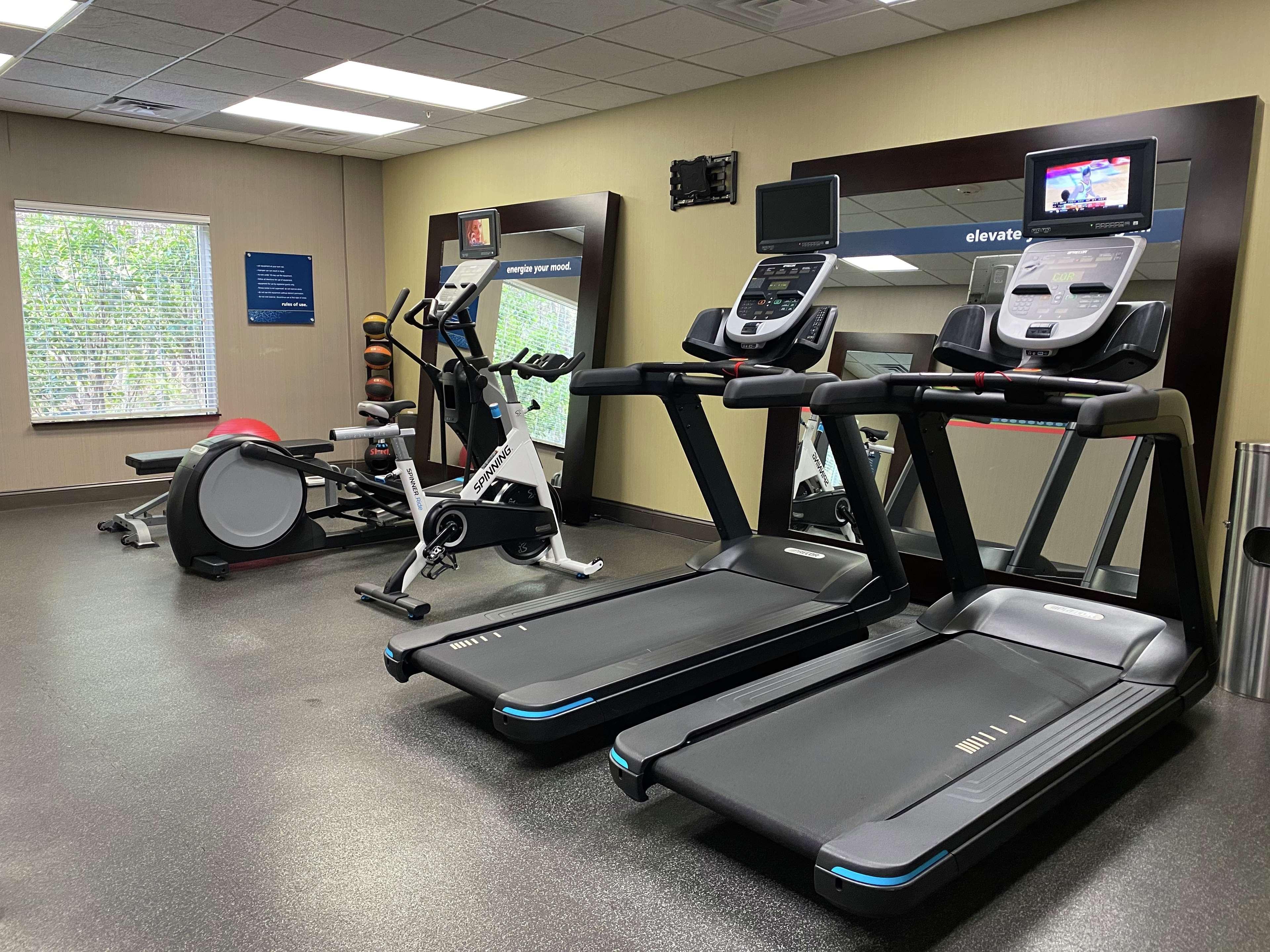 Hampton Inn By Hilton Leesville Fort Johnson Экстерьер фото