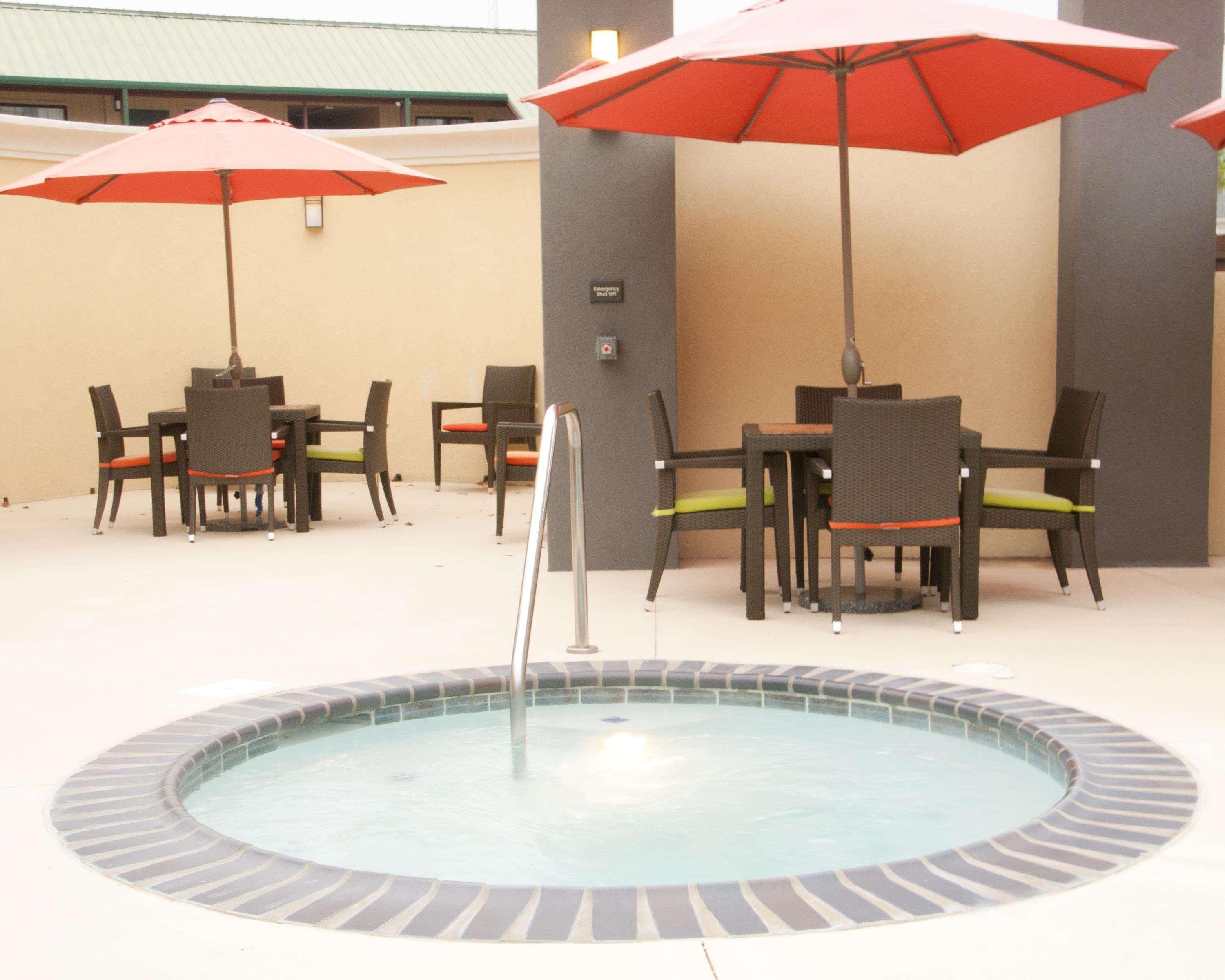 Hampton Inn By Hilton Leesville Fort Johnson Экстерьер фото